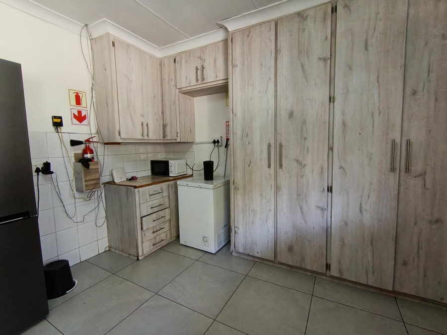 17 Bedroom Property for Sale in Universitas Free State